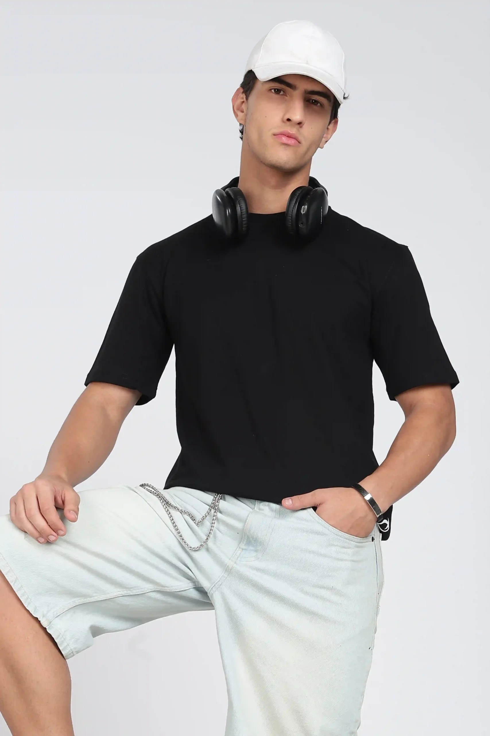 Don't be Racist T-Shirt Black - Image 10